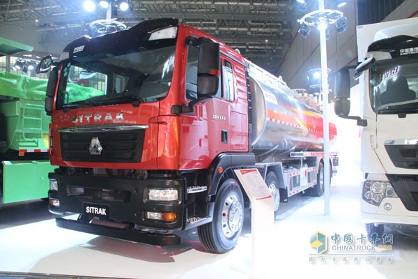 中国重汽SITRAK汕德卡C5H 国五 空气悬架 32T总重8X4燃油运输车