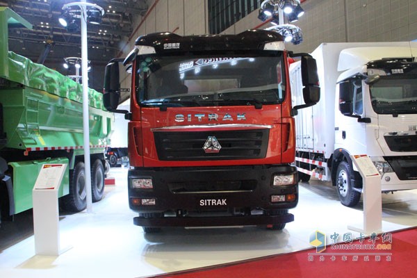 中国重汽SITRAK汕德卡C5H 国五 空气悬架 32T总重8X4燃油运输车