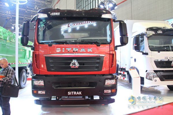 中国重汽SITRAK汕德卡C5H 国五 空气悬架 32T总重8X4燃油运输车