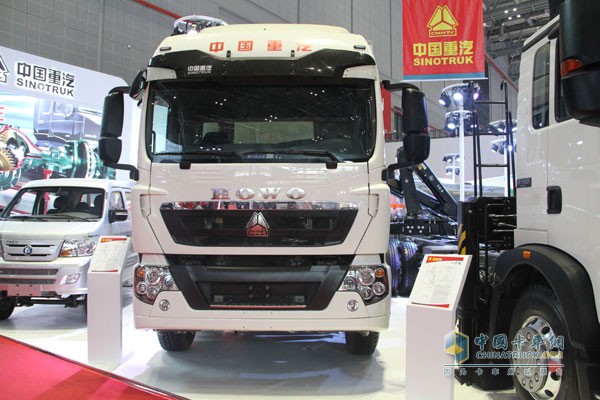 中国重汽HOWO T5G 国五 310马力6X2 厢式中卡