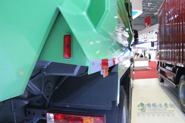 中国重汽HOWO T5G 国五 350马力6X4 智能渣土车