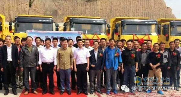 红岩杰狮工程车批量交付郑州市政