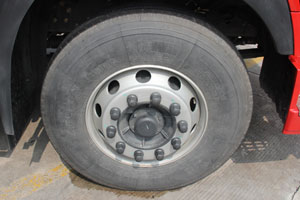 消除潜在危险 分分钟帮你解决轮胎螺栓发烫
