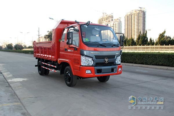 福田瑞沃 扬柴110马力 轻型工程型工程车 红色侧面照