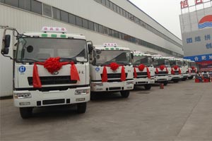 华菱重卡30辆新型渣土车交付合肥用户