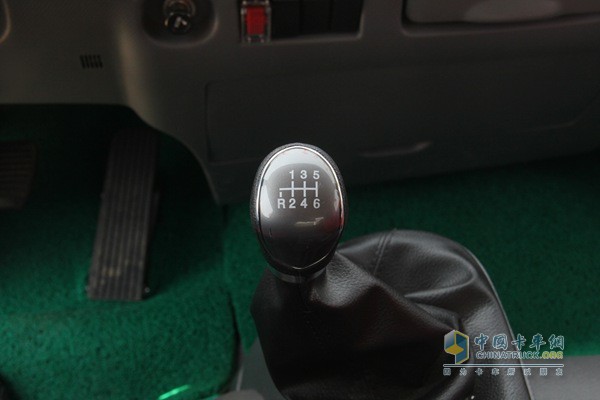 江淮 格尔发K6 165马力 4×2 国四 排半载货车