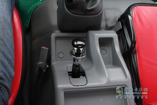 江淮 格尔发K6 165马力 4×2 国四 排半载货车