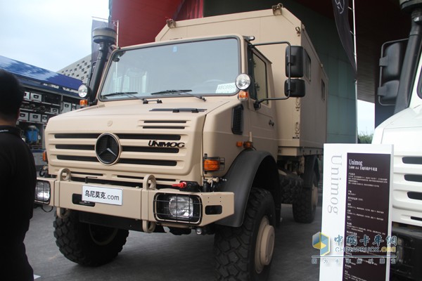 梅赛德斯-奔驰乌尼莫克（Unimog）U5000 4X4移动维修车底盘