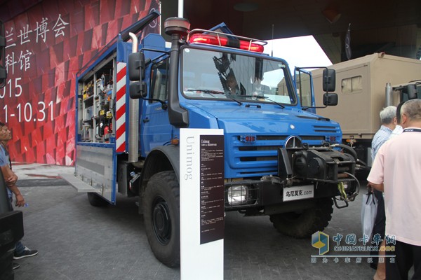 梅赛德斯-奔驰乌尼莫克（Unimog）U4000 4X4地震救援车底盘