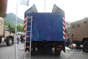 梅赛德斯-奔驰乌尼莫克（Unimog）U4000 4X4地震救援车底盘