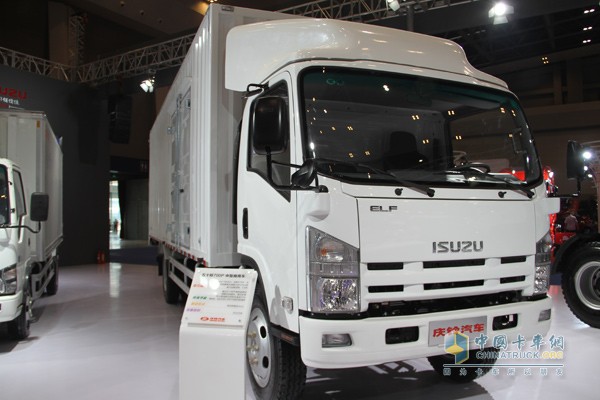 五十铃700P中型商用车