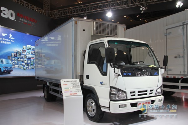 五十铃600P轻型冷藏车