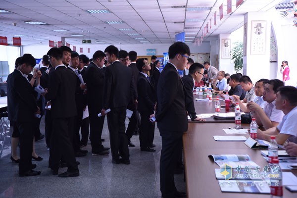 陕汽首场区域性营销服务渠道专场人才招聘会