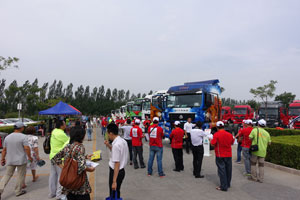 中国重汽盛装亮相中国（包头）卡车文化节