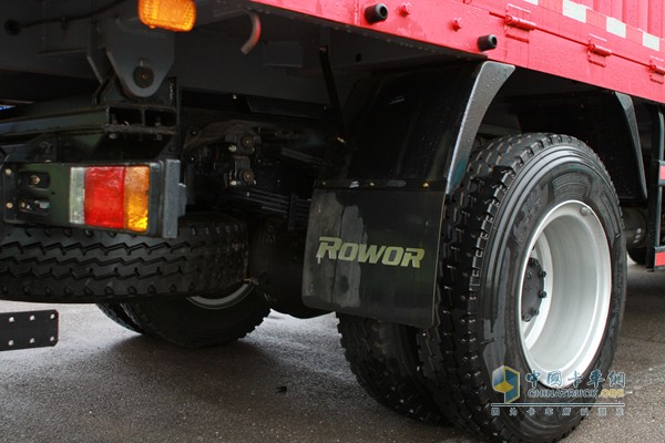 福田瑞沃 玉柴 180马力 6X2 载货车（外饰）