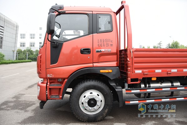 福田瑞沃 康明斯ISF3.8L 168马力 4X2 载货车（外观）