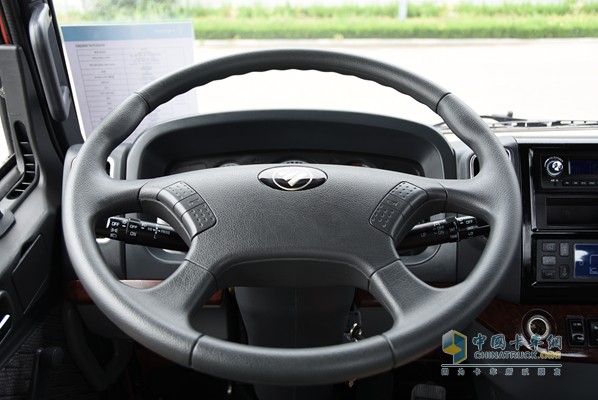 福田瑞沃 康明斯ISF3.8L 168马力 4X2 载货车（内饰）