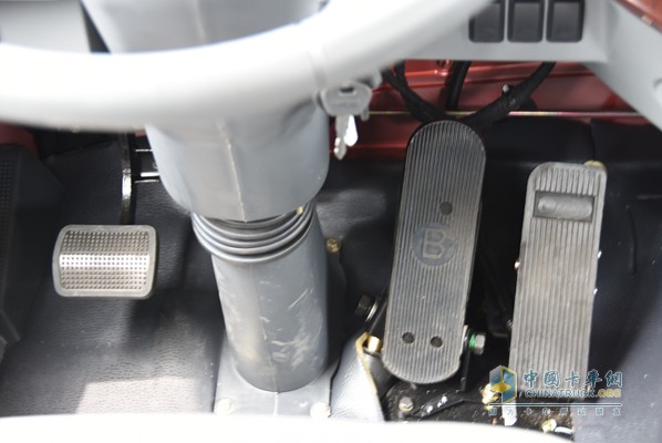 福田瑞沃 康明斯ISF3.8L 168马力 4X2 载货车（内饰）