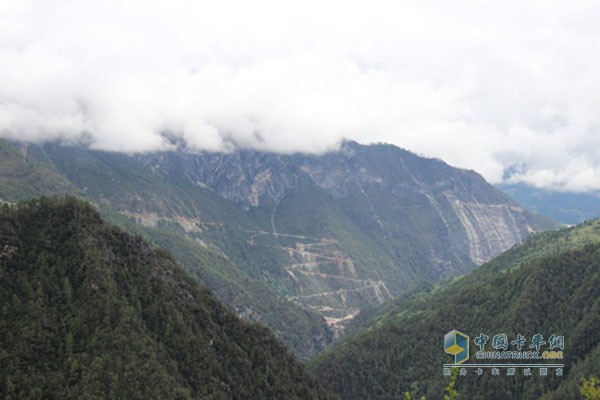 山间美景