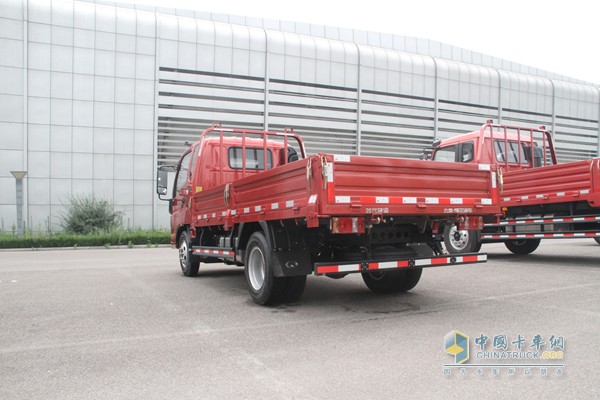 福田瑞沃 时代骁运 110马力 4X2 自卸车（外观）
