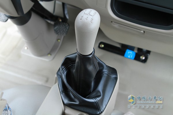 时代汽车 驭菱VQ2双排平板 （内饰）