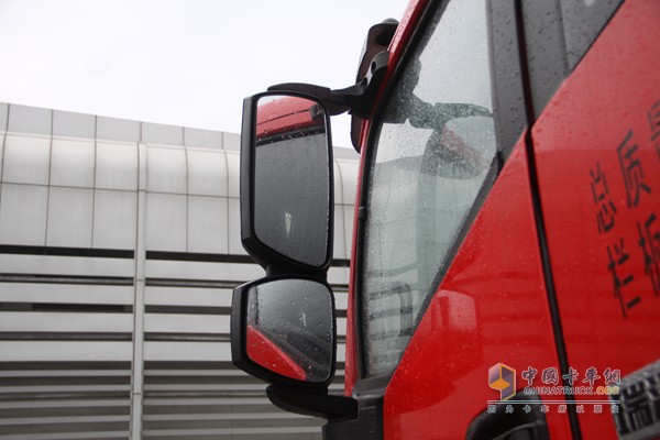 福田瑞沃 潍柴 270马力 8X4 自卸车（外观）