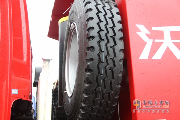 福田瑞沃 潍柴 270马力 8X4 自卸车（外观）