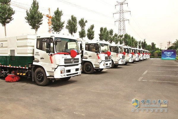 中联重科环卫车助力天津城市建设