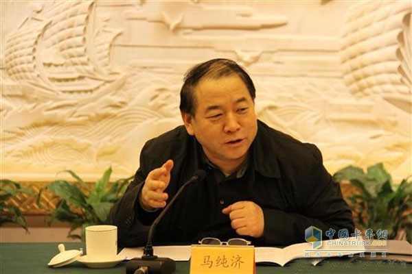 中国重型汽车集团有限公司董事长马纯济