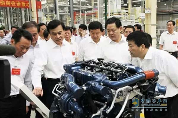 安徽省委领导参观江淮纳威司达