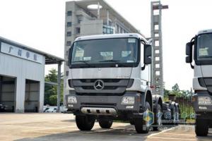 奔驰 Actros408马力 8X4 重卡载货车(型号4141底盘)