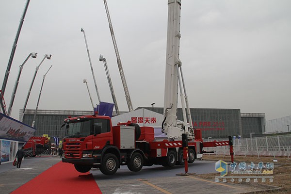 斯堪尼亚底盘消防车
