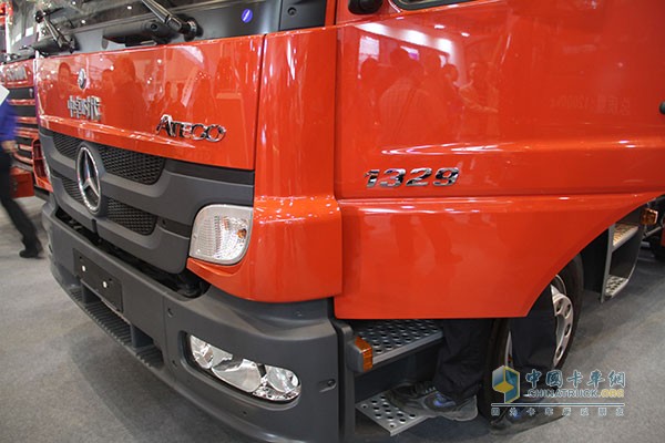 梅赛德斯-奔驰Atego1329底盘城市主战消防车