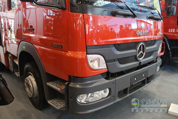 梅赛德斯-奔驰Atego1329底盘城市主战消防车