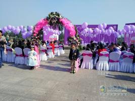 重汽王牌最美“曼妙婚典”活动在成都凤凰湖公园开启