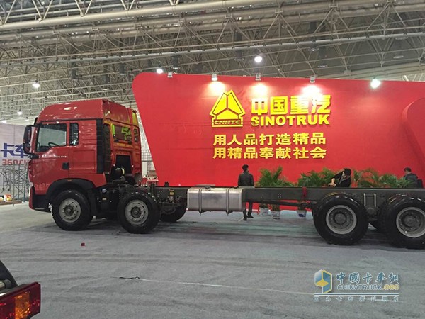 中国重汽武汉车展展台面面观