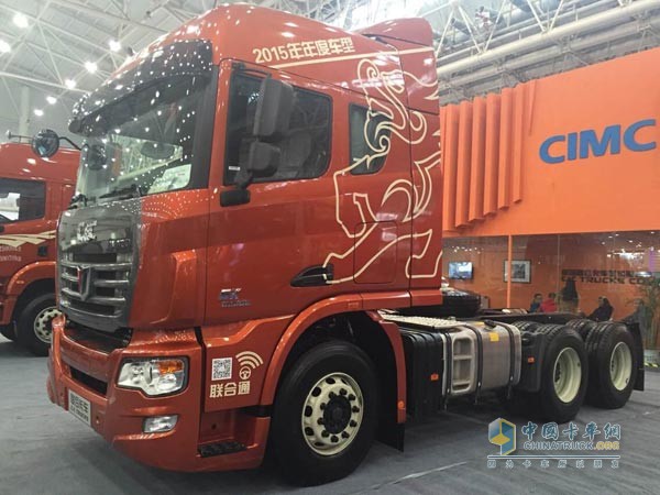 联合卡车6X4 K12-420马力危化品运输车