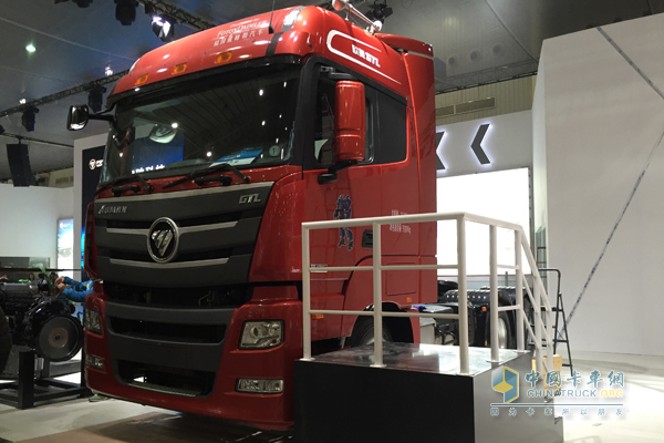 福田戴姆勒汽车欧曼GTL奔驰版 430马力 6X4牵引车