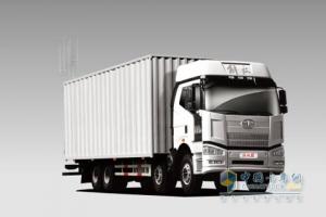 一汽解放J6P 420马力8×4厢式载货车（复合型）