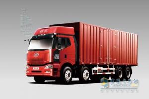 一汽解放J6P 420马力8×4厢式载货车（重载型）