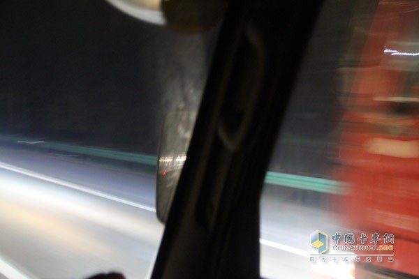 夜间行驶和超车