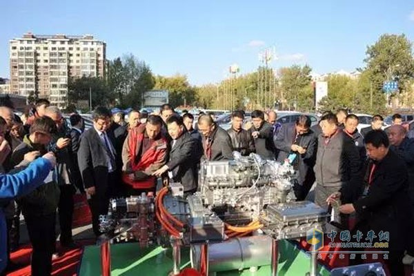 发布二代插电式混合动力等新能源动力