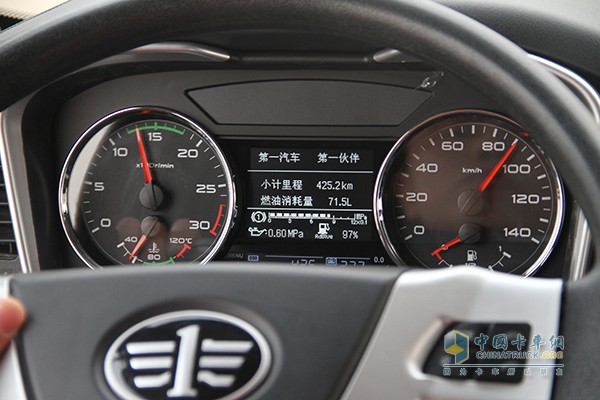 转速1300r/min，时速轻松达到90km/h