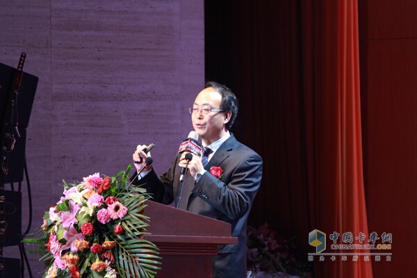 中国重汽销售部副总经理段恒永先致辞