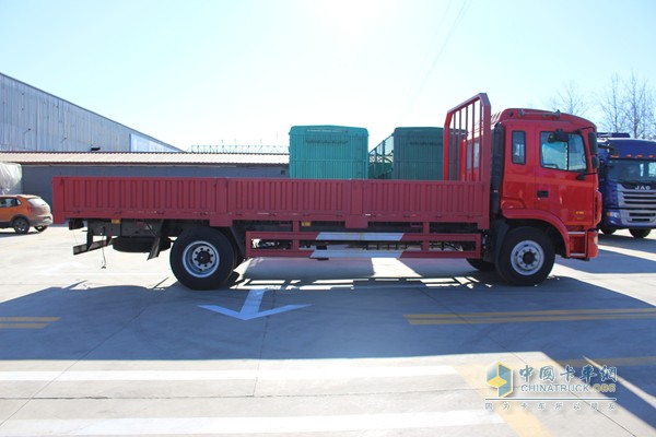 江淮格尔发K3L 160马力 4X2 载货车