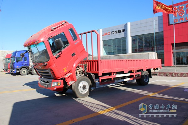 江淮格尔发K3L 160马力 4X2 载货车