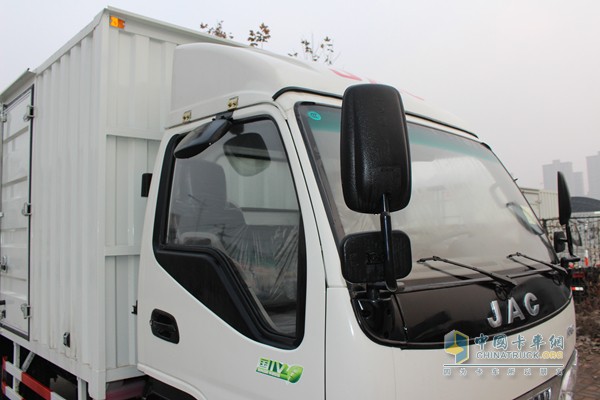 江淮康铃 4X2 厢式载货车