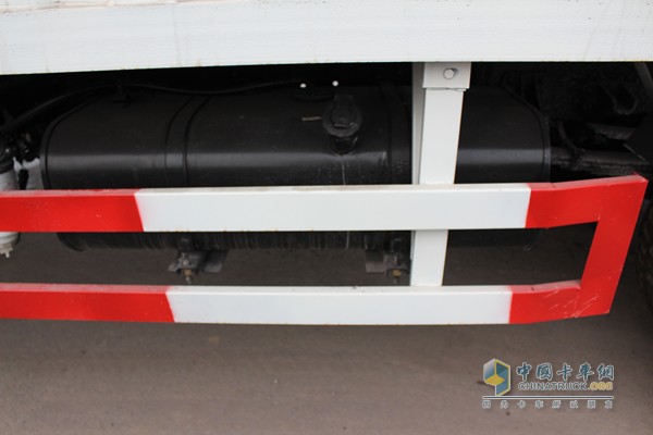 江淮康铃 4X2 厢式载货车