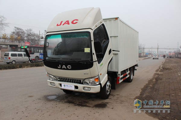 江淮康铃 4X2 厢式载货车