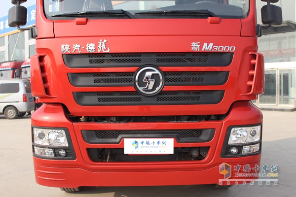 陕汽新M3000 6X2 336马力牵引车
